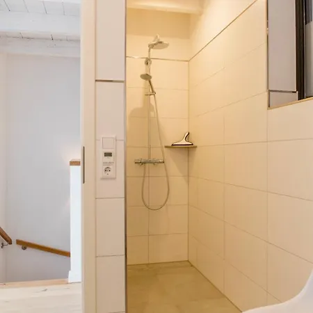 Senden 14 Maartje Крумхёрн